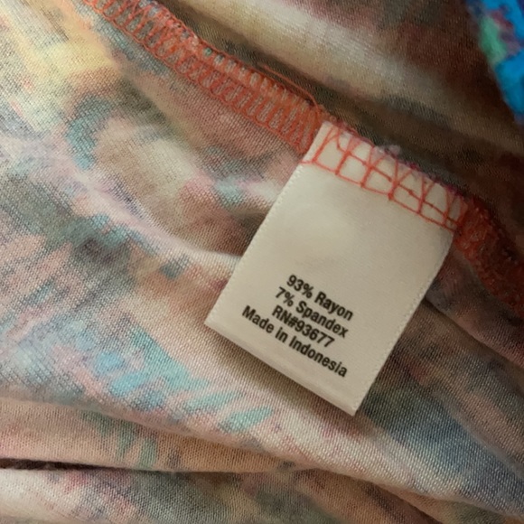 Two maxi skirts size large in excellent condition.. 1 blousegoes well  w skirts - Picture 4 of 7